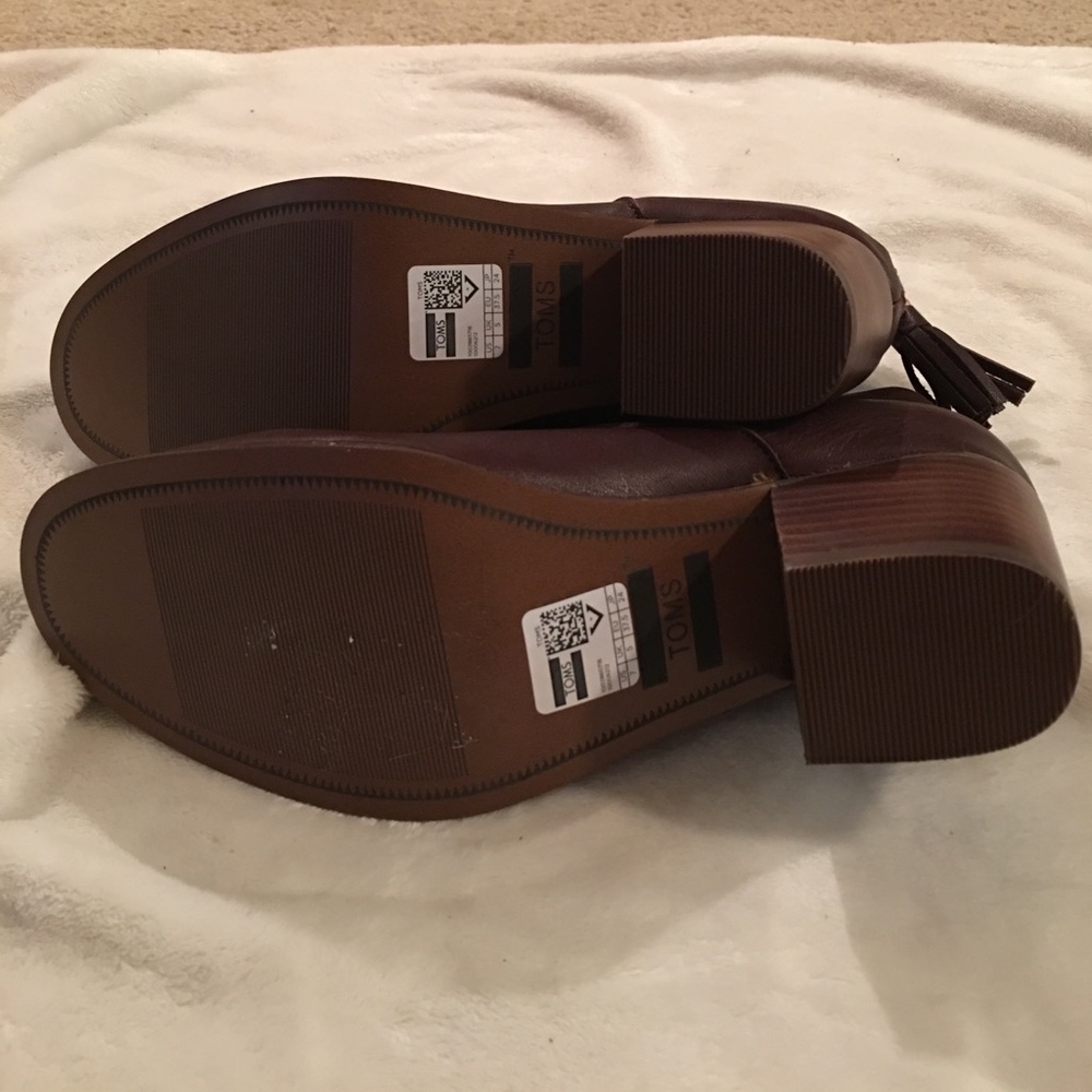 🎉FINAL PRICE! Tom's Maroon Leather Leila Booties - Picture 6 of 7