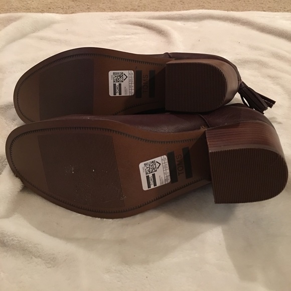 🎉FINAL PRICE! Tom's Maroon Leather Leila Booties - Picture 6 of 7