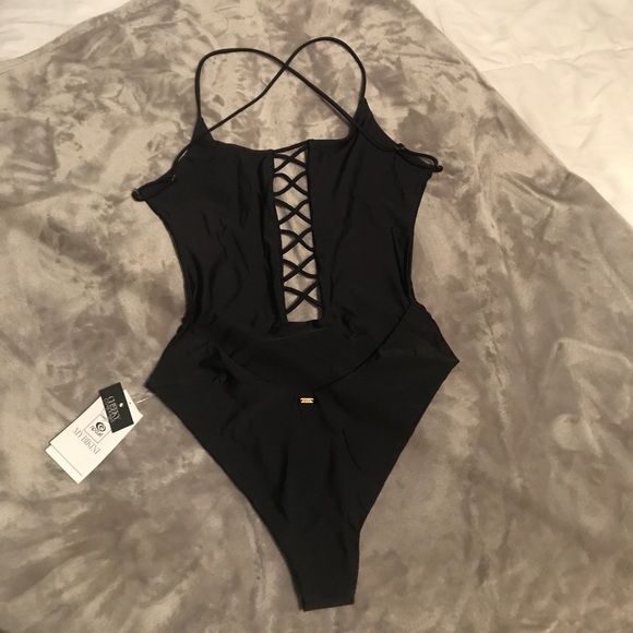 Rip curl one piece - Picture 3 of 3