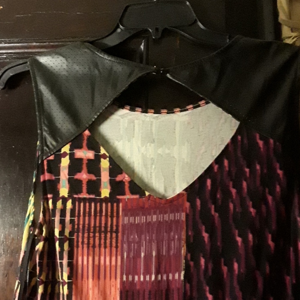 Dress - Picture 4 of 4