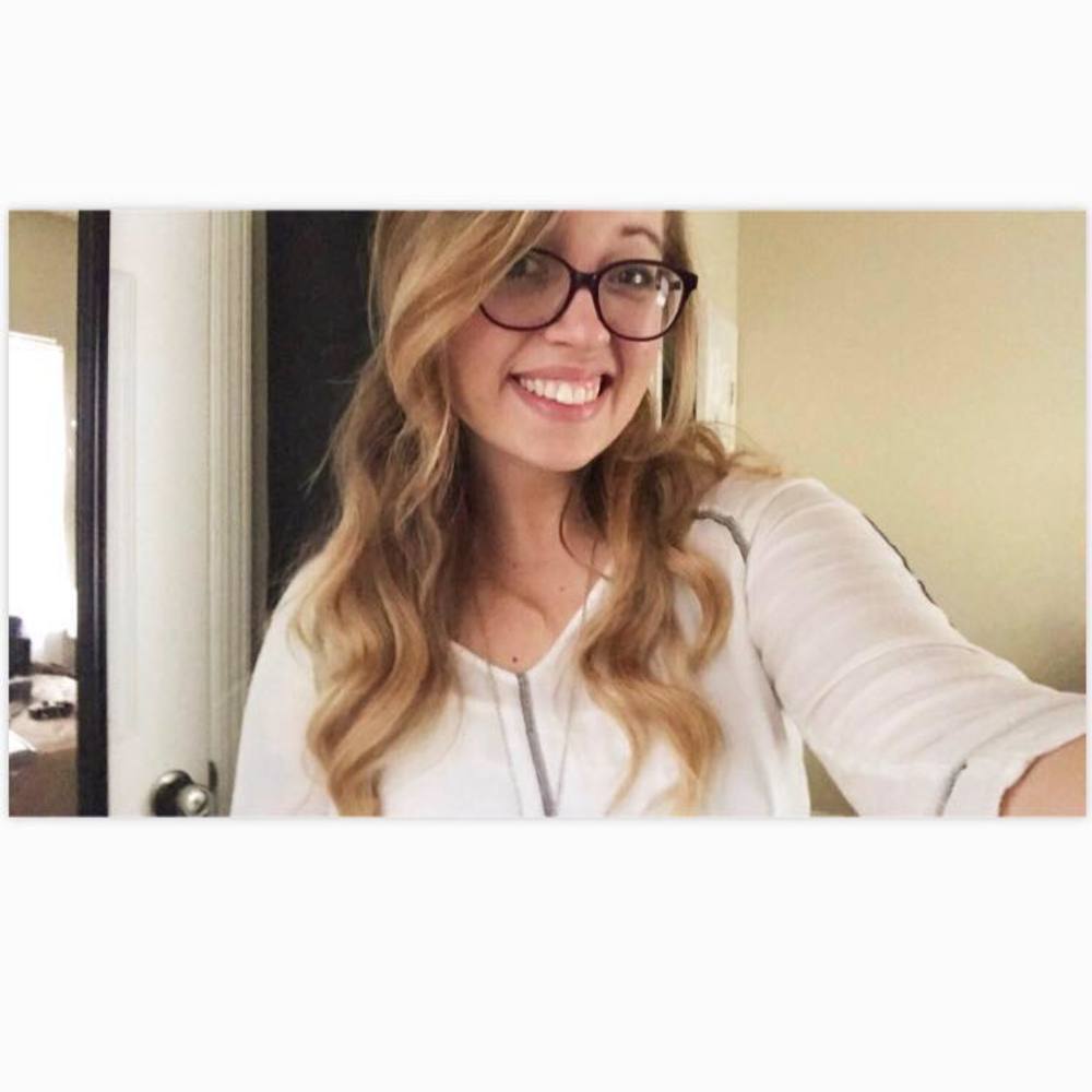 Meet your Posher, Alyssa