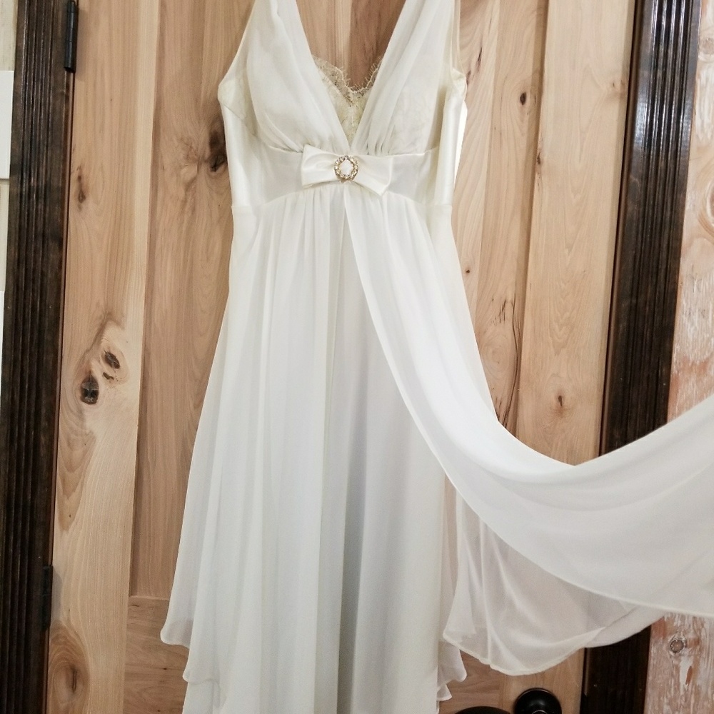 Wedding dress and shoes size 9w