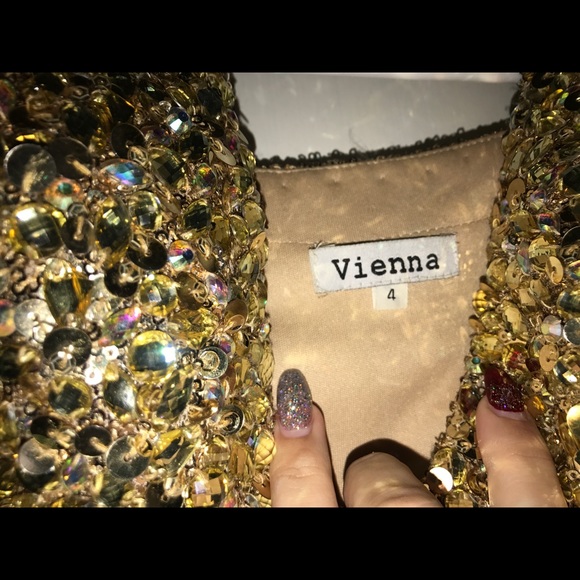 Formal Dress - Picture 2 of 6