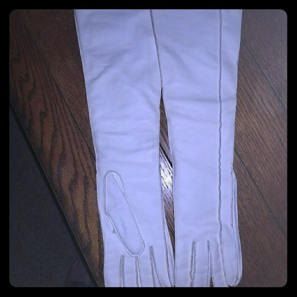 💥flash sale💥Marni white leather gloves