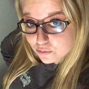 Meet your Posher, Brittni