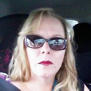 Meet your Posher, Renee