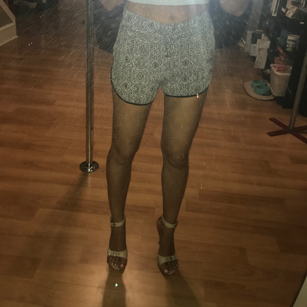 Black and white patterned high waited shorts