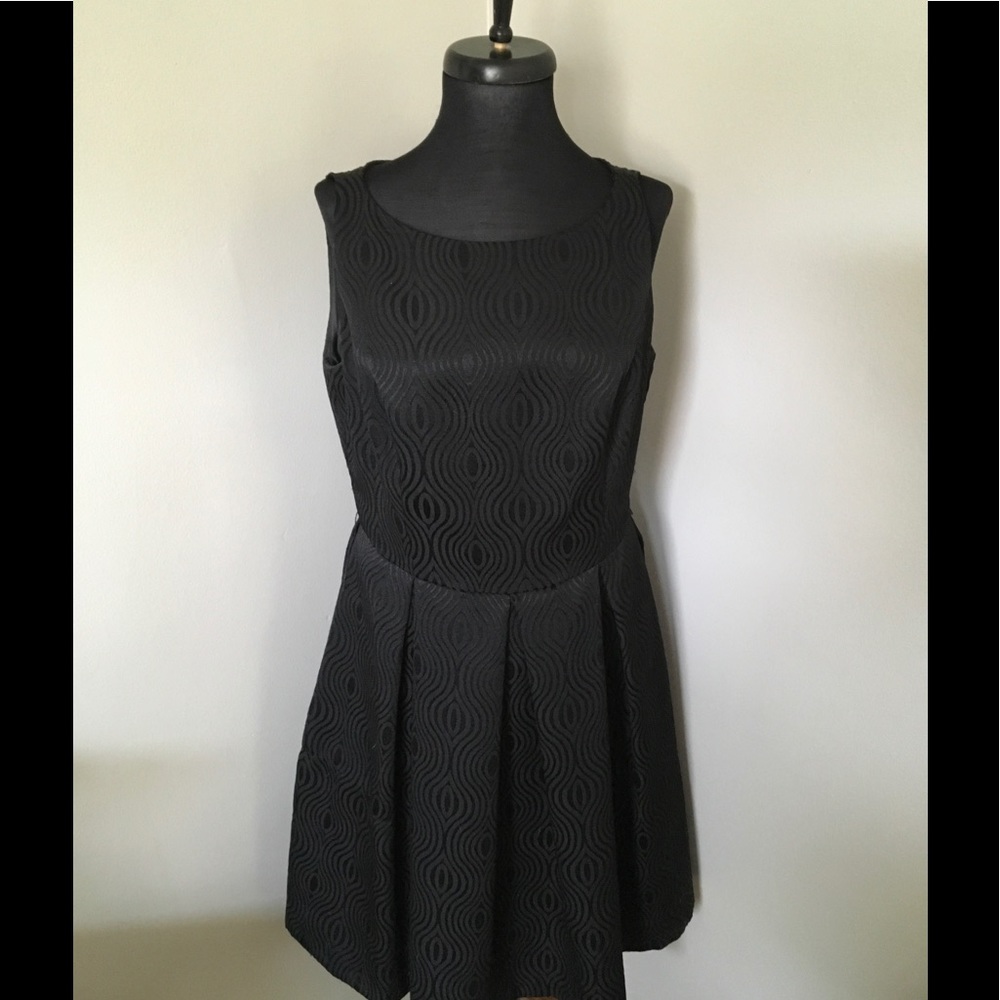 LITTLE BLACK DRESS JONES NY