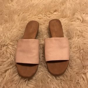 Aerosole cream slip on shoes! Worn once.