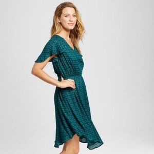 Green Merona V neck flowy dress Green Merona V neck flowy dress