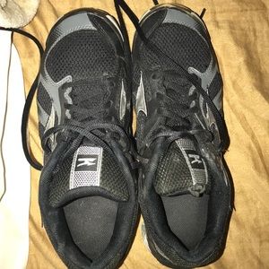 Mizuno volleyball shoes