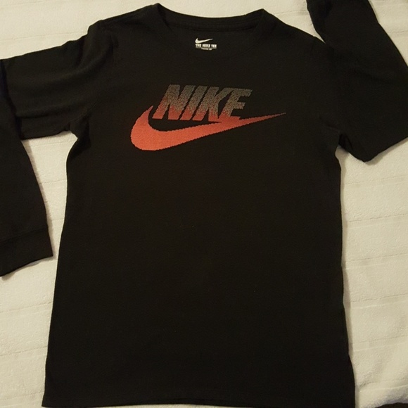 Nike long sleeve tee - Picture 2 of 6