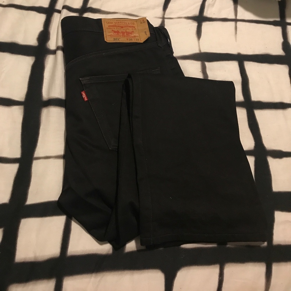 NWOT Men's Levi's 36 32 501 Jeans