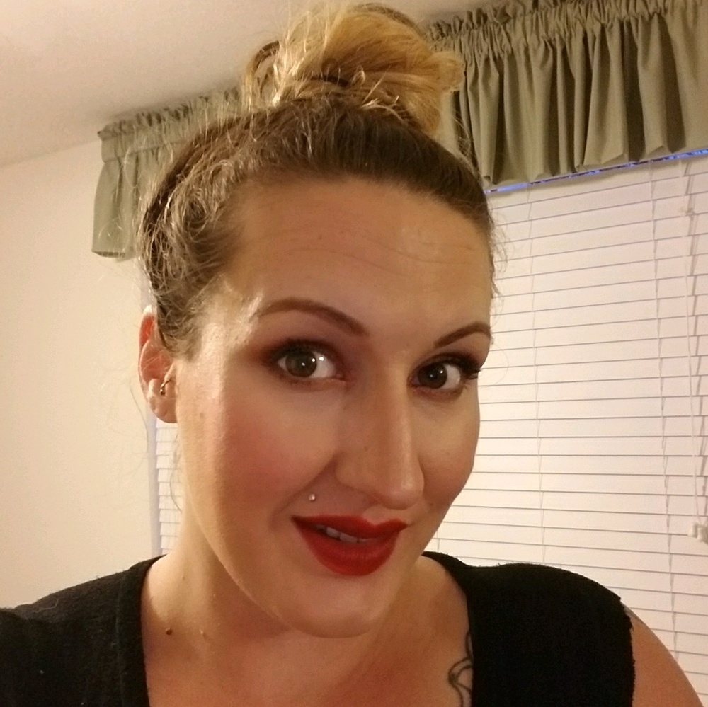 Meet your Posher, Veronica