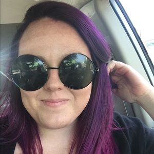 Meet your Posher, Lexie