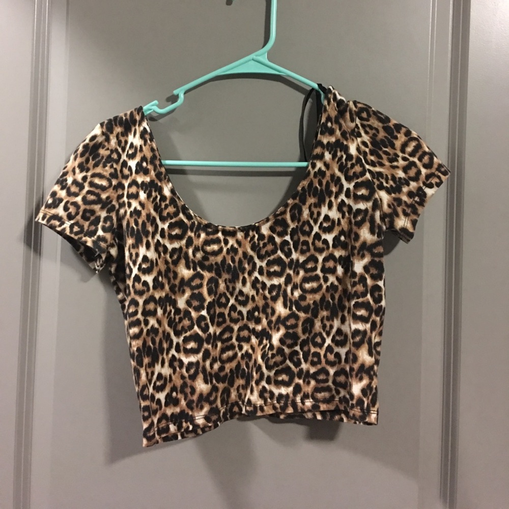 Crop top
