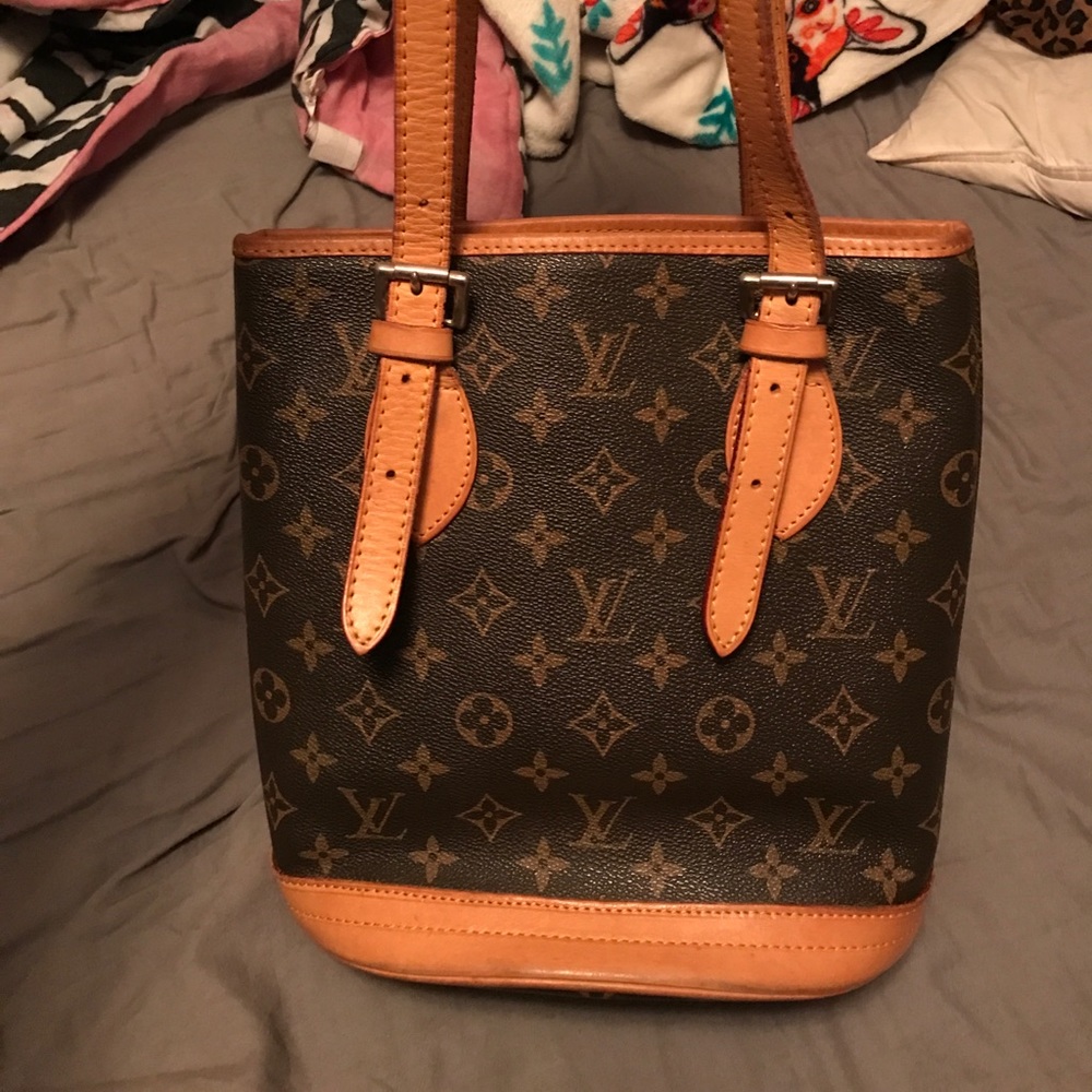 Authentic Louis Vuitton bucket bag