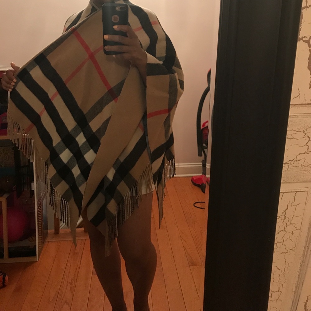 Burberry wrap shawl