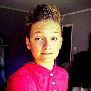 Meet your Posher, Cameron