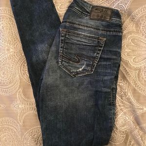 Silver Suki Distressed Jeans size 26