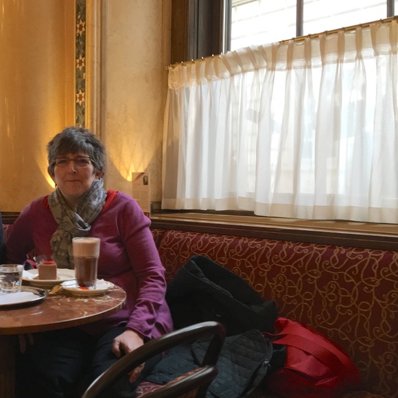 Meet your Posher, Jackie, a Posh Ambassador - Picture 2 of 4