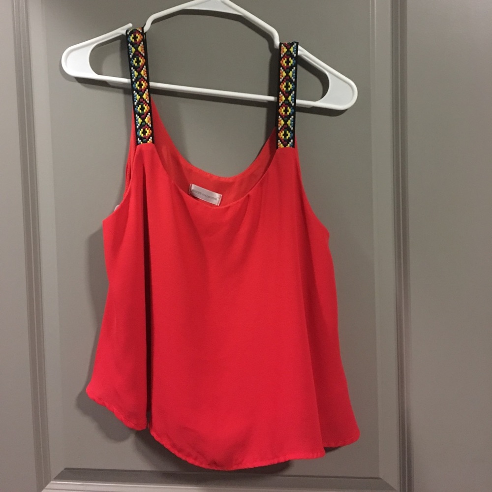 Flowy tank