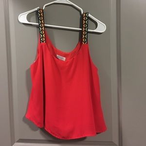 Flowy tank