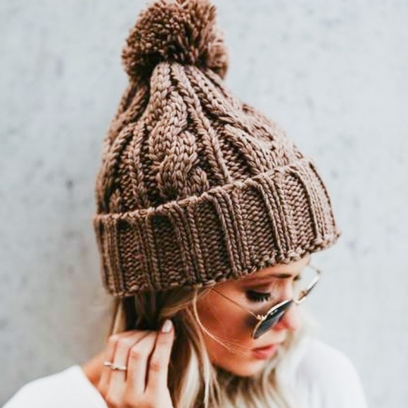 ❤️LAST 1❤️ Brown Cable Knit Hat - Picture 2 of 2