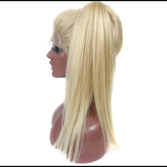 Full lace blonde wig main image 4