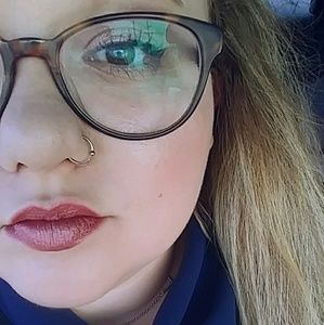 Meet your Posher, Haylie