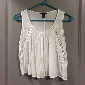 Crop top lace detail