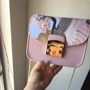 Fulra Crossbody