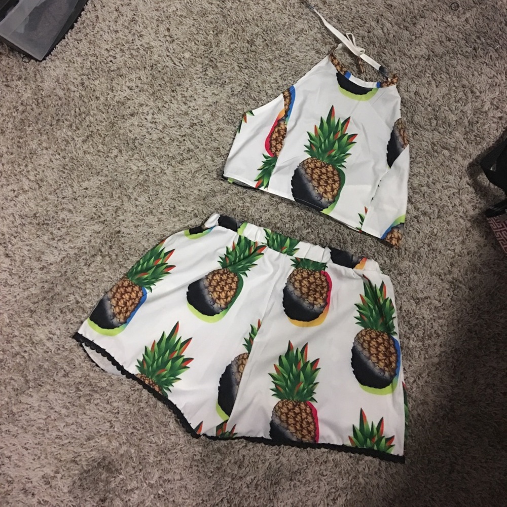 Two piece set