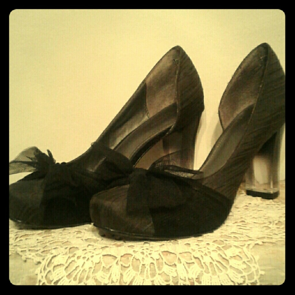 SimplyVera Gray Pumps with Ombre Lucite Heels