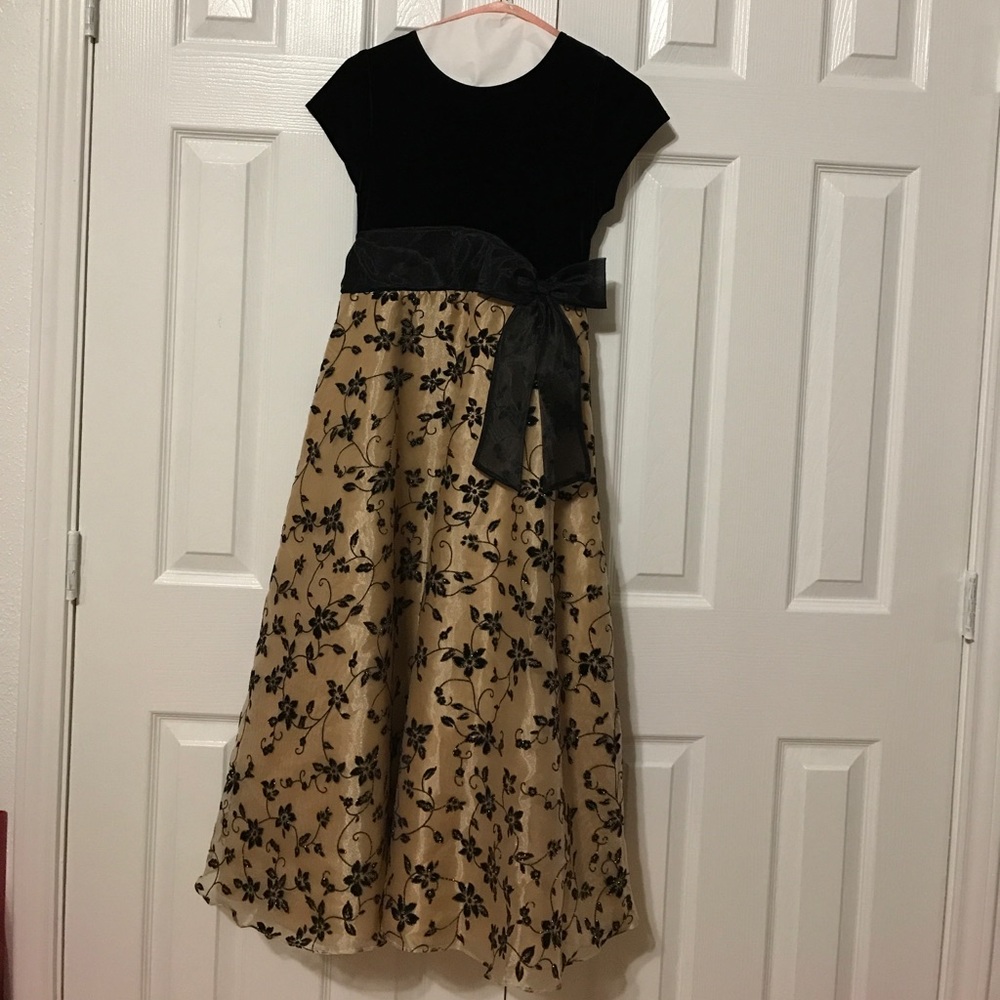 Girls' formal dress