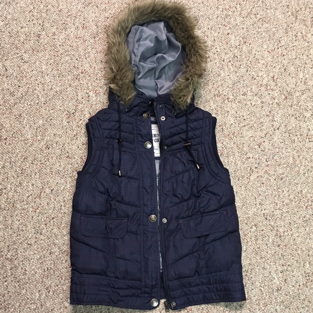 MOSSIMO SUPPLY CO plaid blue puffer vest