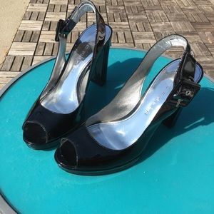 Black patent chunky Marc Fisher heels!