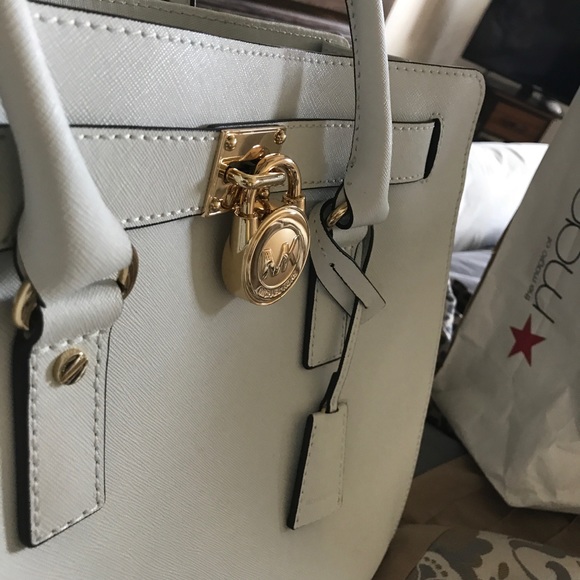 Michael Kors - Picture 3 of 4