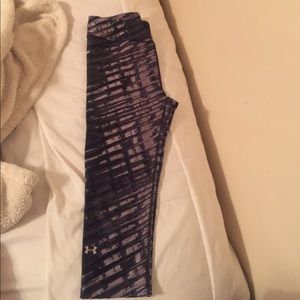 Under Armour cropped workout leggings