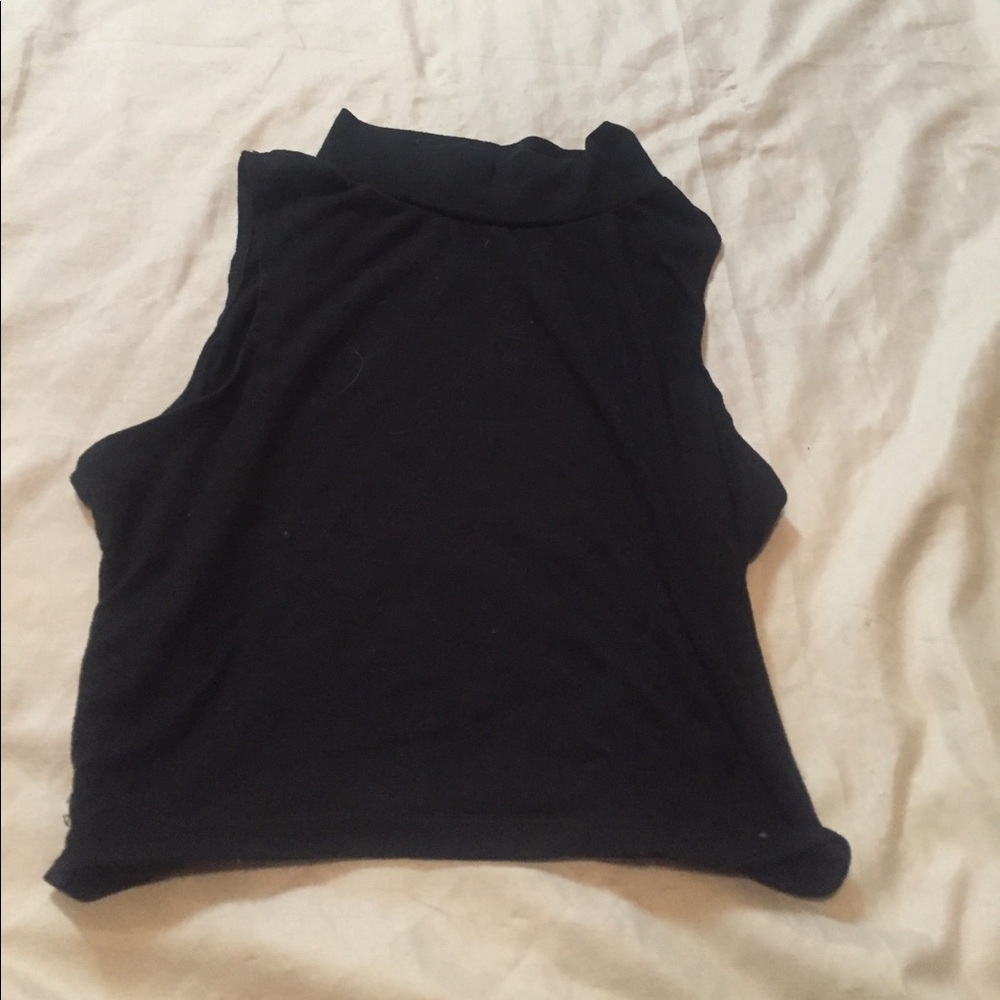 Black turtleneck crop top