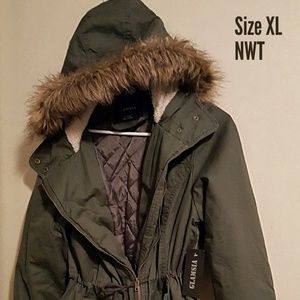 Womens XL NWT Glamsia Winter Coat