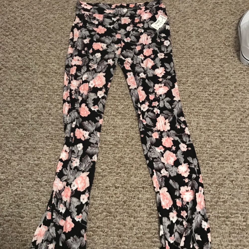 Aeropostle Flowy Bottom Leggings