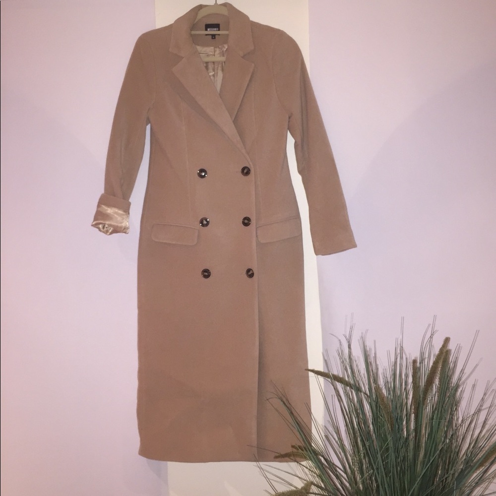 Tan button down trench coat -length 117cm/46"