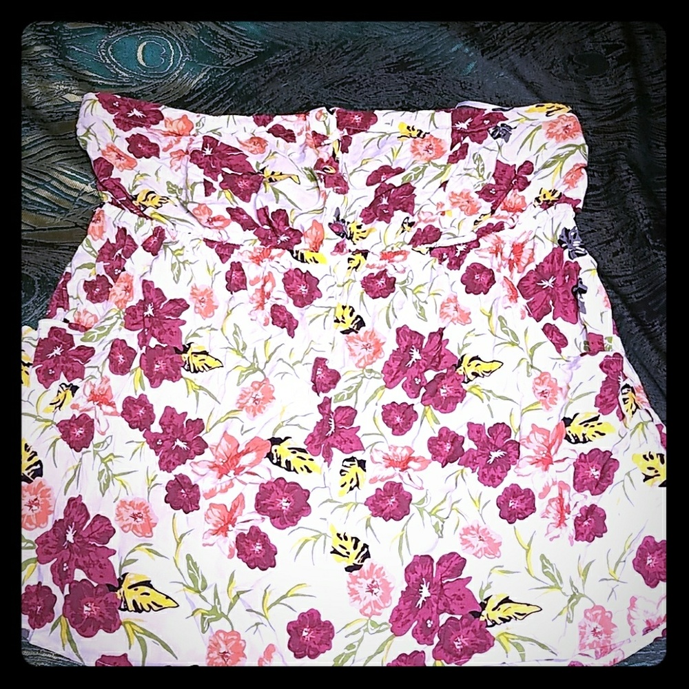 Floral strapless babydoll top w/pockets! Torrid