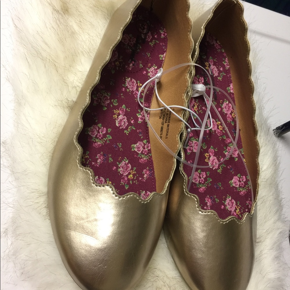 Cat+Jack Gold flats For Girls