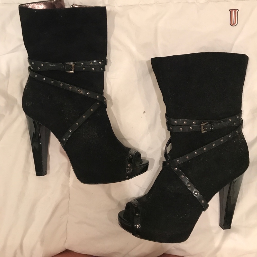 Black heeled booties