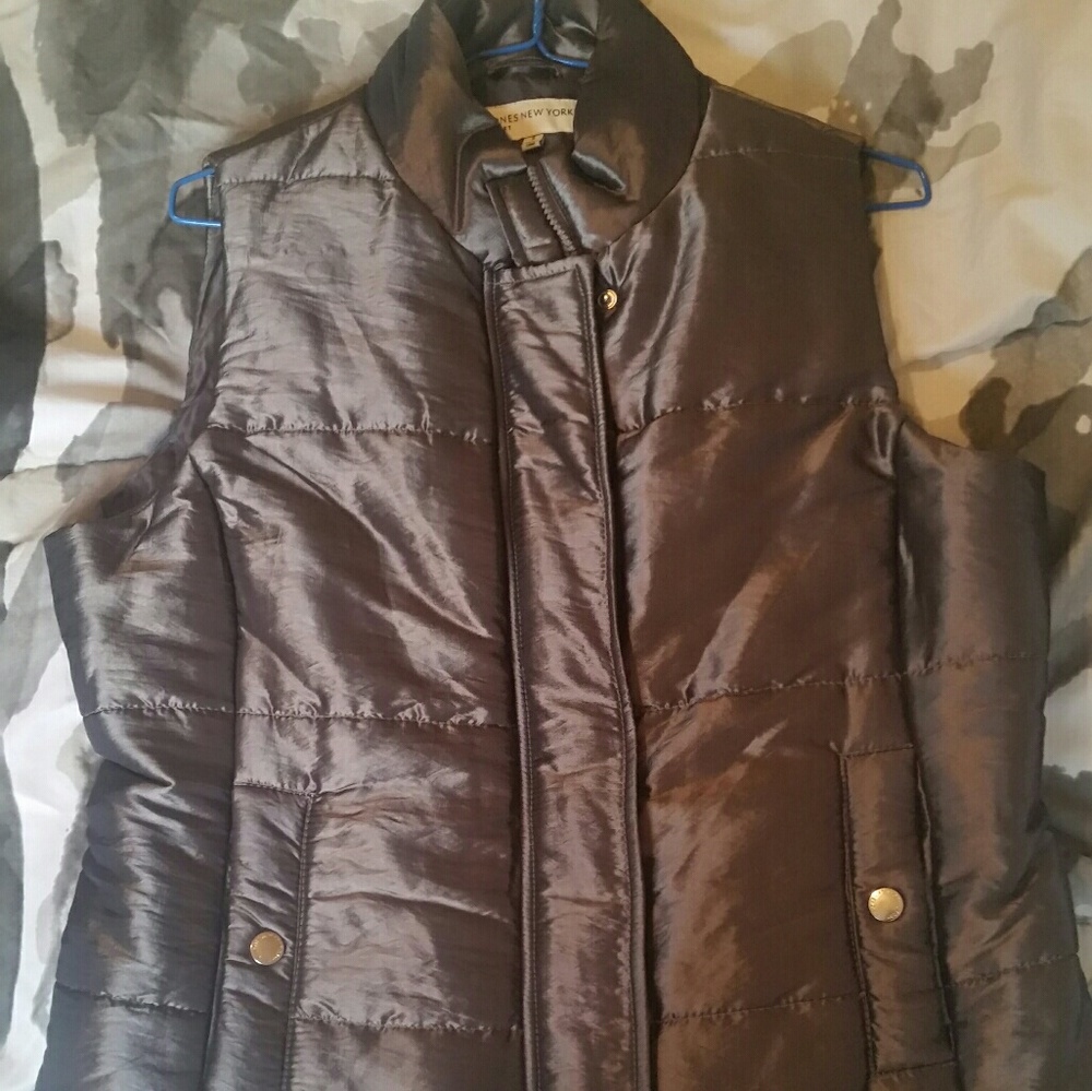 Jones Ney York Silver puffer vest
