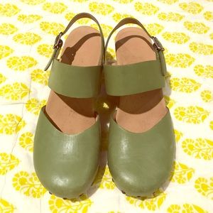 Dansko Green Thea Mary Janes Sz 38