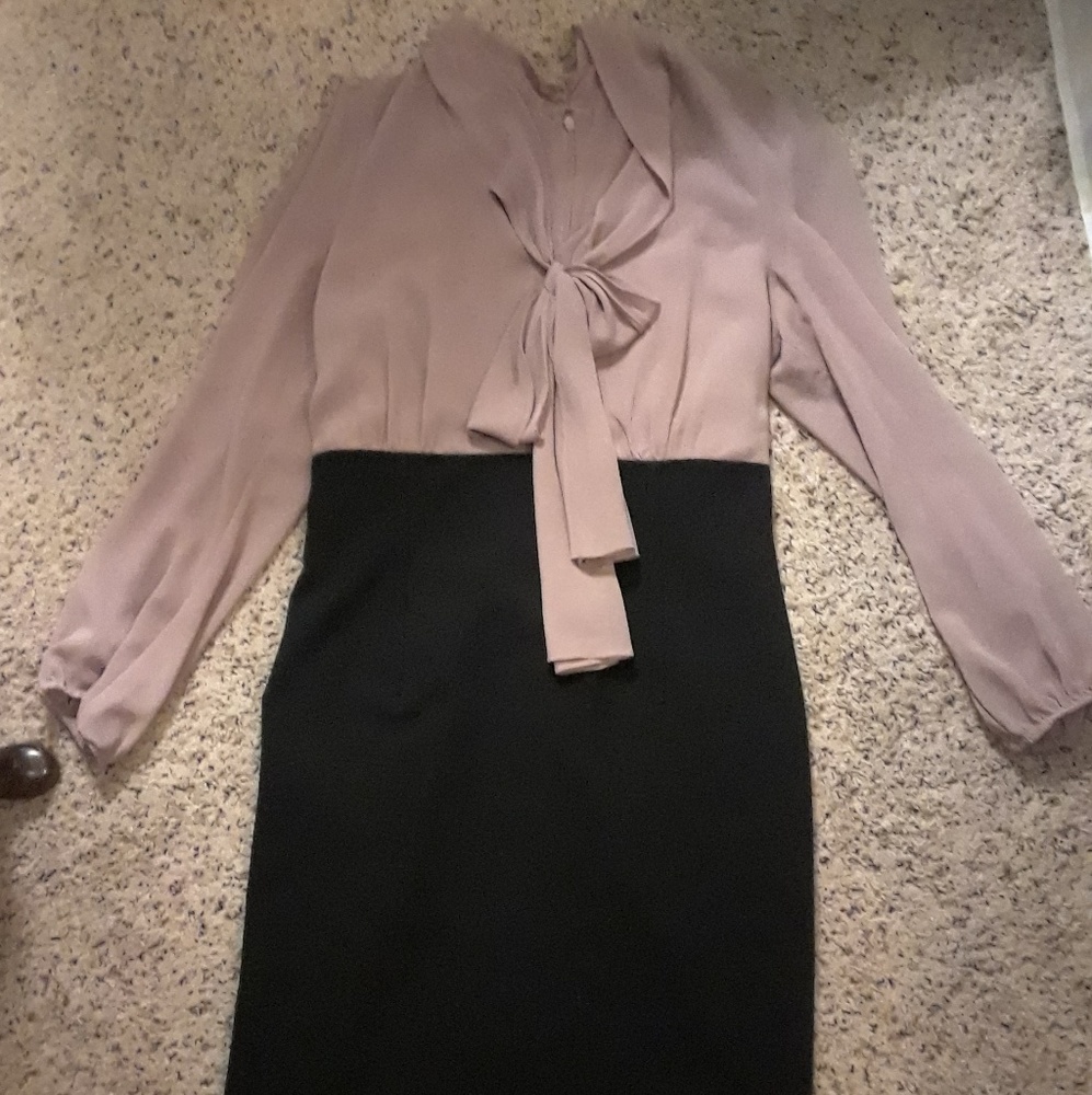 Beautiful pencil dress *Reposh*