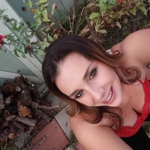 Meet your Posher, Dana